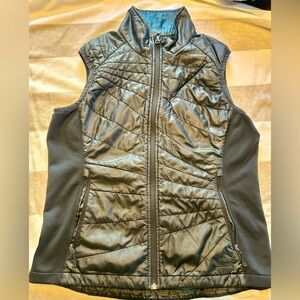 Amazing stretchy black REI women’s puffer vest, size L